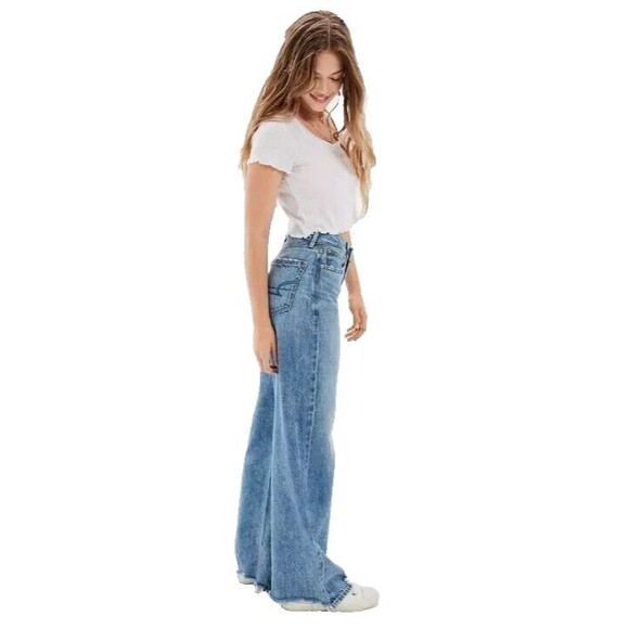 AE AMERICAN EAGLE Women's Size 4R Super High-Waisted Baggy Wide-Leg Jeans Trendy - Picture 3 of 16